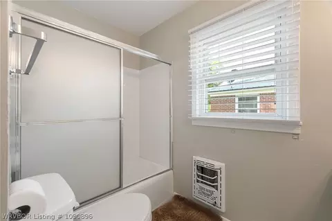 Bath - 3708 S Carthage St, Fort Smith, AR 72903 photo 2 of 3