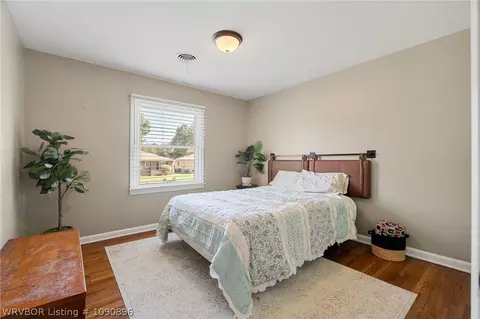 Bedroom - 3708 S Carthage St, Fort Smith, AR 72903 photo 3 of 6