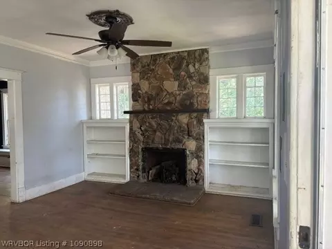 Living - 901 N 46th St, Fort Smith, AR 72903 photo 1 of 5