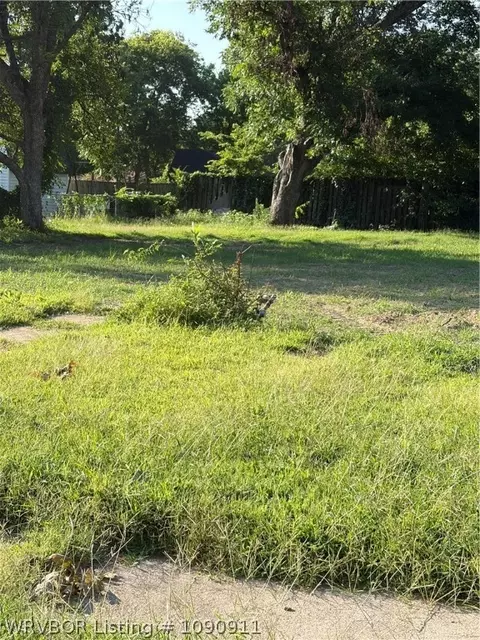 111 Ash St, Alma, AR 72921 photo 2