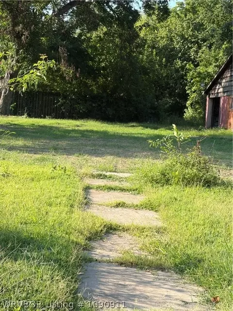 111 Ash St, Alma, AR 72921 photo 4