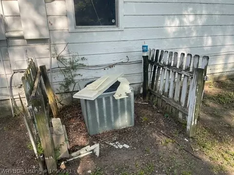 Exterior - 4423 S 30th St, Fort Smith, AR 72901 photo 3 of 3