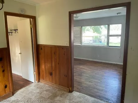 Entry Way - 4423 S 30th St, Fort Smith, AR 72901 photo 2 of 4
