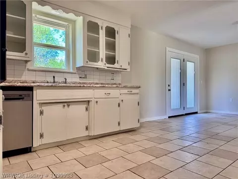 Kitchen - 101 N Brook St, Gans, OK 74936 photo 2 of 2