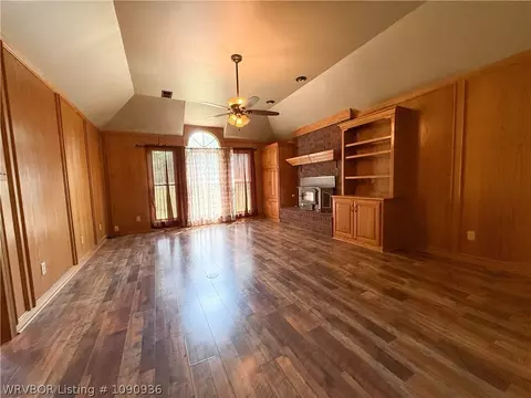 Living - 3437 Oak Bend Rd, Cecil, AR 72930 photo 3 of 5