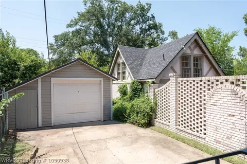 Exterior - 1104 S 26th St, Fort Smith, AR 72901 photo 11 of 12