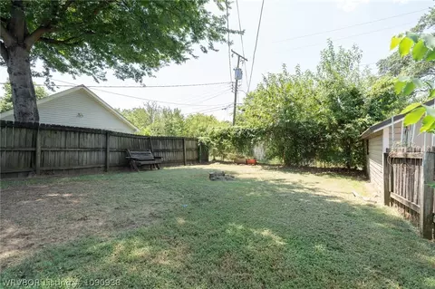 Exterior - 1104 S 26th St, Fort Smith, AR 72901 photo 6 of 12