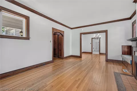 Living - 1104 S 26th St, Fort Smith, AR 72901 photo 4 of 6