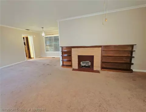 Living - 3805 T St, Fort Smith, AR 72903 photo 2 of 4
