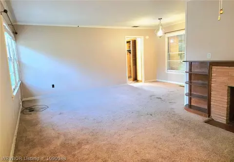 Living - 3805 T St, Fort Smith, AR 72903 photo 1 of 4