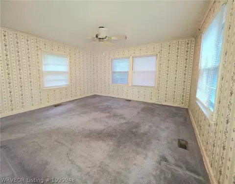 Bedroom - 3805 T St, Fort Smith, AR 72903 photo 5 of 8