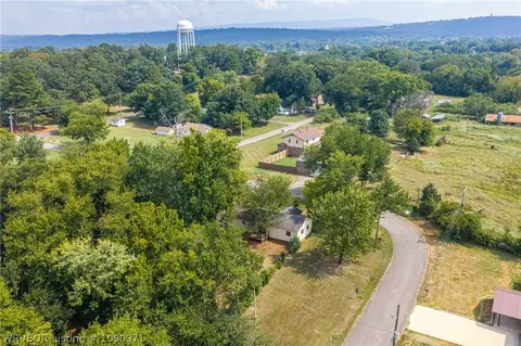 View/Area - 409 W Arch St, Paris, AR 72855 photo 1 of 4
