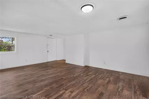 Living - 409 W Arch St, Paris, AR 72855 photo 6 of 7