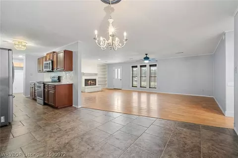 Living - 1100 W Main St, Lavaca, AR 72941 photo 4 of 4