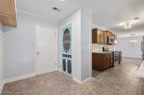 Entry Way - 1100 W Main St, Lavaca, AR 72941 photo 1 of 1