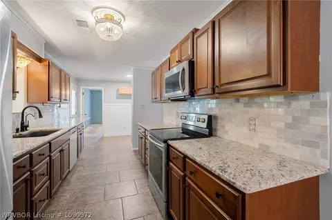 Kitchen - 1100 W Main St, Lavaca, AR 72941 photo 2 of 3