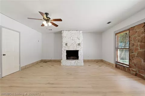 Living - 3635 Willow St, Fort Smith, AR 72904 photo 2 of 5