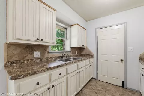 Kitchen - 3635 Willow St, Fort Smith, AR 72904 photo 1 of 1