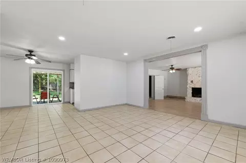Living - 3635 Willow St, Fort Smith, AR 72904 photo 5 of 5