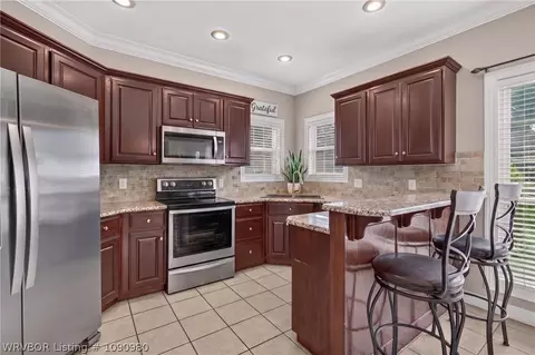 Kitchen - 1520 Rockhurst Dr, Fort Smith, AR 72908 photo 1 of 2