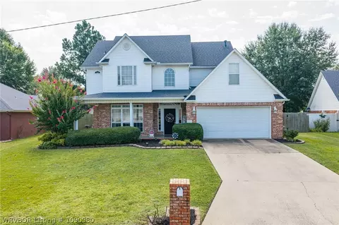 1520 Rockhurst Dr, Fort Smith, AR 72908