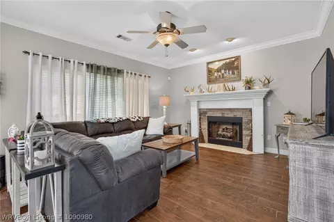 Living - 1520 Rockhurst Dr, Fort Smith, AR 72908 photo 1 of 1