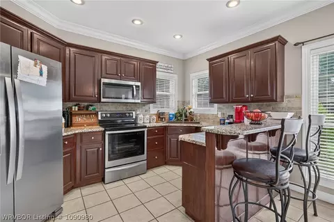 Kitchen - 1520 Rockhurst Dr, Fort Smith, AR 72908 photo 1 of 2