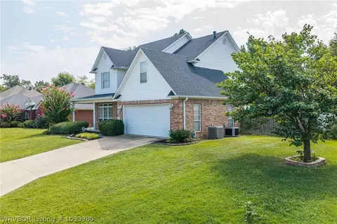Exterior - 1520 Rockhurst Dr, Fort Smith, AR 72908 photo 4 of 8