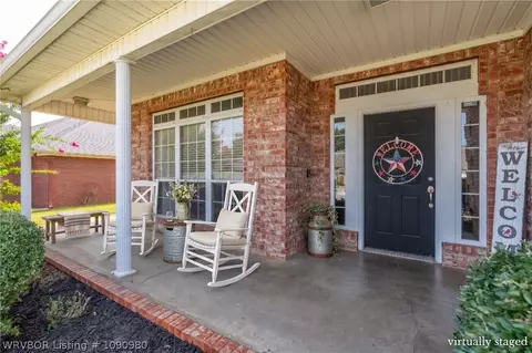 Exterior - 1520 Rockhurst Dr, Fort Smith, AR 72908 photo 5 of 10