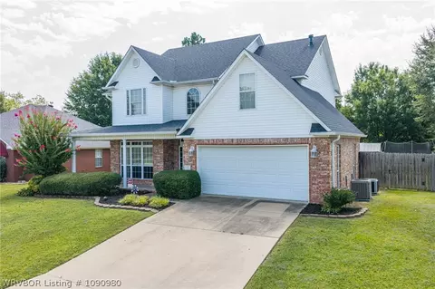 Exterior - 1520 Rockhurst Dr, Fort Smith, AR 72908 photo 3 of 8