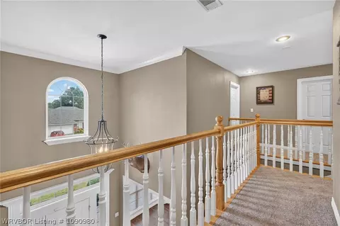 Entry Way - 1520 Rockhurst Dr, Fort Smith, AR 72908 photo 6 of 7