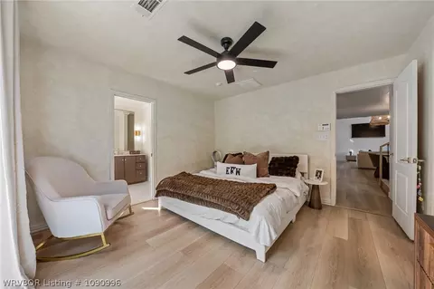 Bedroom - 8700 Moody Rd, Fort Smith, AR 72903 photo 2 of 7