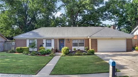 1706 E Fryar Dr, Sallisaw, OK 74955