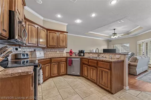 Kitchen - 1907 Denali Way, Barling, AR 72923 photo 2 of 3