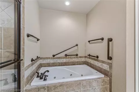 Bath - 1907 Denali Way, Barling, AR 72923 photo 2 of 3
