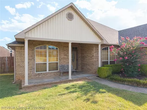 Exterior - 1907 Denali Way, Barling, AR 72923 photo 6 of 10