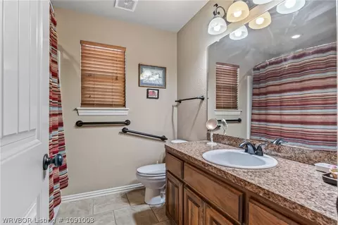Bath - 1907 Denali Way, Barling, AR 72923 photo 3 of 3
