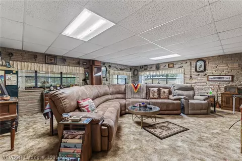 Living - 5710 Duncan Rd, Fort Smith, AR 72903 photo 3 of 4