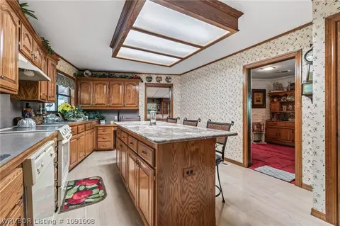 Kitchen - 5710 Duncan Rd, Fort Smith, AR 72903 photo 4 of 5