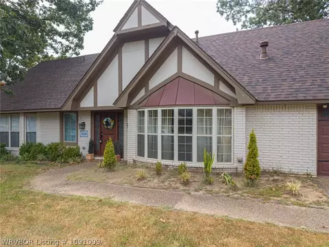 Exterior - 3508 Village Rd, Fort Smith, AR 72903 photo 2 of 13