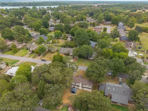 View/Area - 3508 Village Rd, Fort Smith, AR 72903 photo 4 of 5