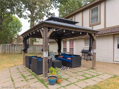 Exterior - 3508 Village Rd, Fort Smith, AR 72903 photo 7 of 13