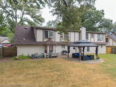 Exterior - 3508 Village Rd, Fort Smith, AR 72903 photo 10 of 13