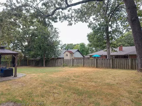 Exterior - 3508 Village Rd, Fort Smith, AR 72903 photo 11 of 13