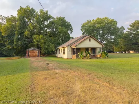 Exterior - 1610 E Main St, Lavaca, AR 72941 photo 5 of 14