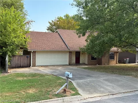 Exterior - 508 M St, Barling, AR 72923 photo 4 of 12