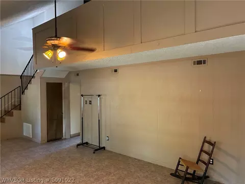 Living - 508 M St, Barling, AR 72923 photo 2 of 4