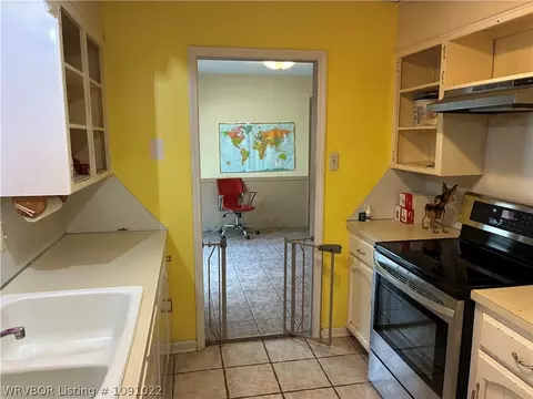 Kitchen - 508 M St, Barling, AR 72923 photo 1 of 1