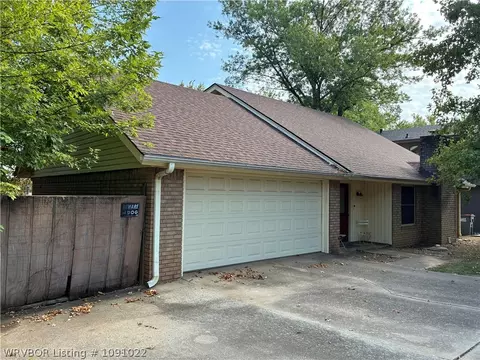 Exterior - 508 M St, Barling, AR 72923 photo 6 of 12