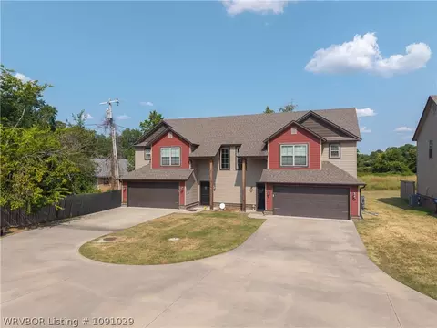 Exterior - 444 N 446 N Albert Pike Ave, Fort Smith, AR 72903 photo 7 of 11